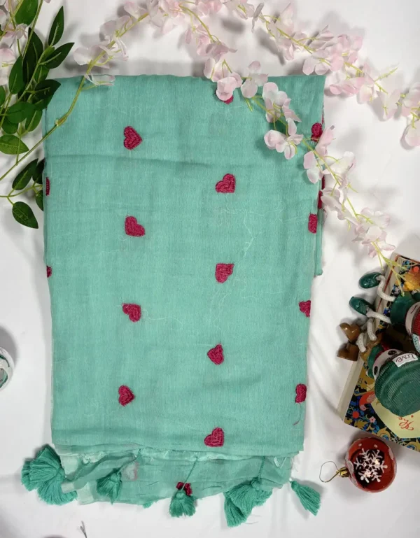 heart embroidered mal cotton saree