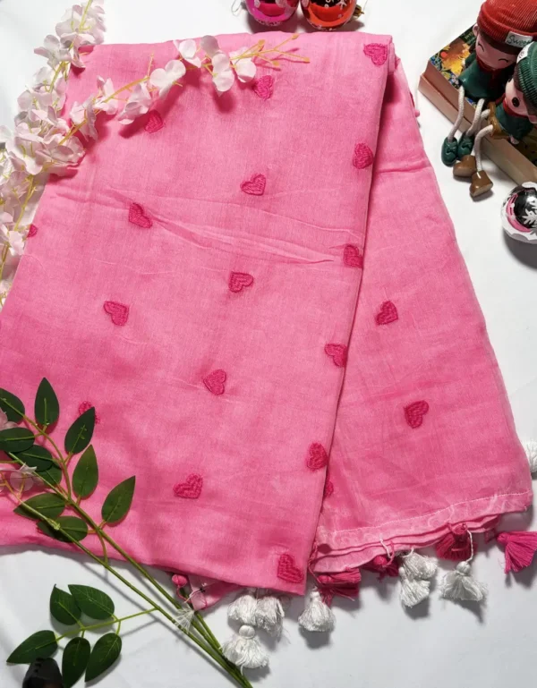 heart embroidered mal cotton saree
